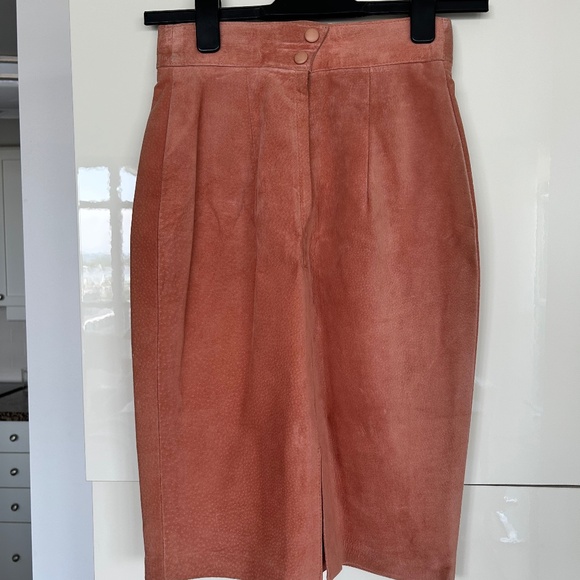 Falls coming suede lined skirt - Picture 1 of 5